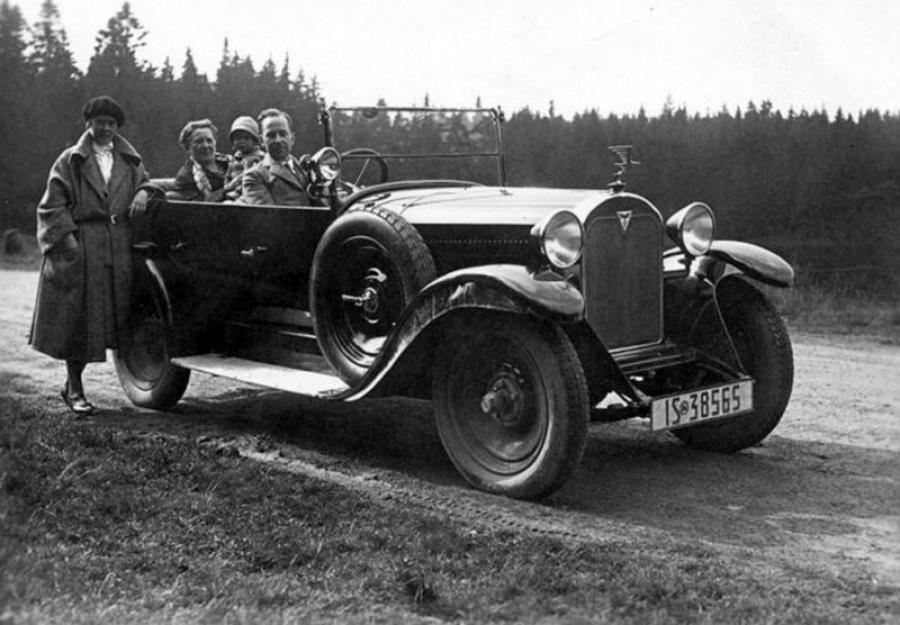  Adler 6/25 PS 1925 года  (фото 2 из 2)